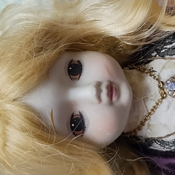 My Creepy Doll OOAK A Muze Storytime Inspiration Ceramic - Picture 5 of 8